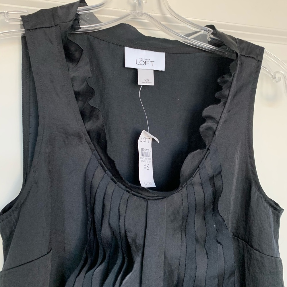 LOFT Black Cascading Ruffle Shell - Picture 5 of 6